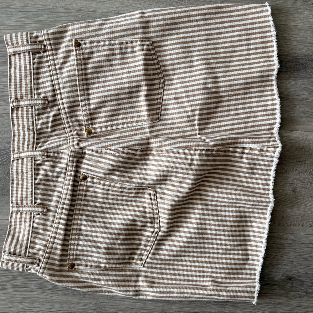 Reformation Tan and White Striped Mini Skirt - Picture 2 of 7